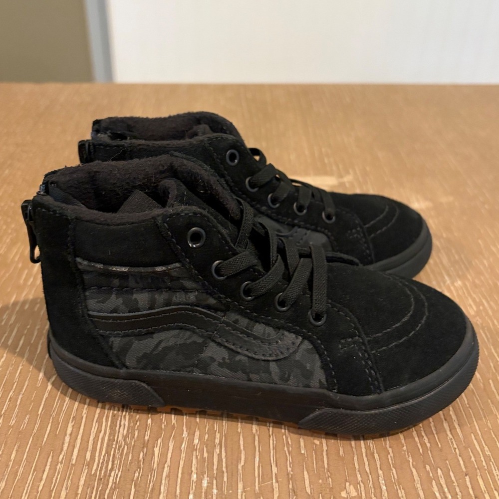 Vans Toddler Size 9 Sk8-Hi Zip Black Camo High Top Sneakers Lace Up Shoes